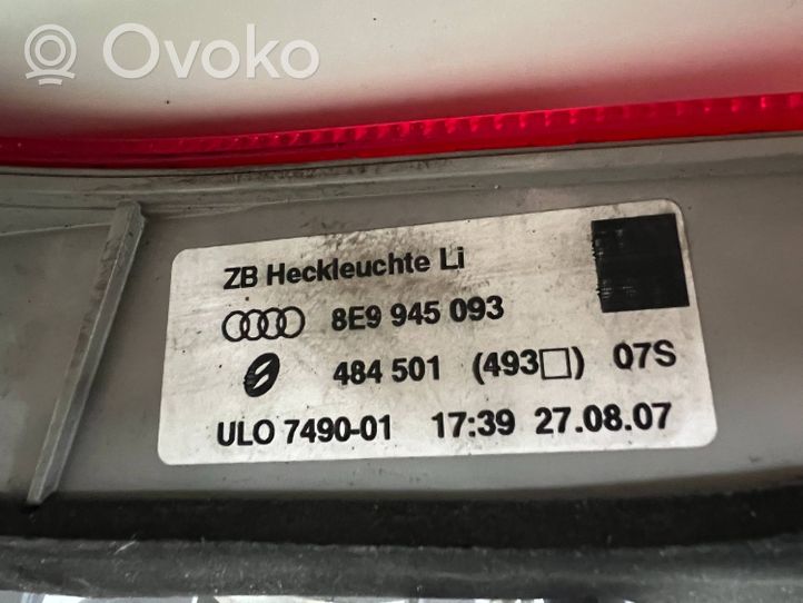 Audi A4 S4 B7 8E 8H Lampy tylnej klapy bagażnika 8E9945093