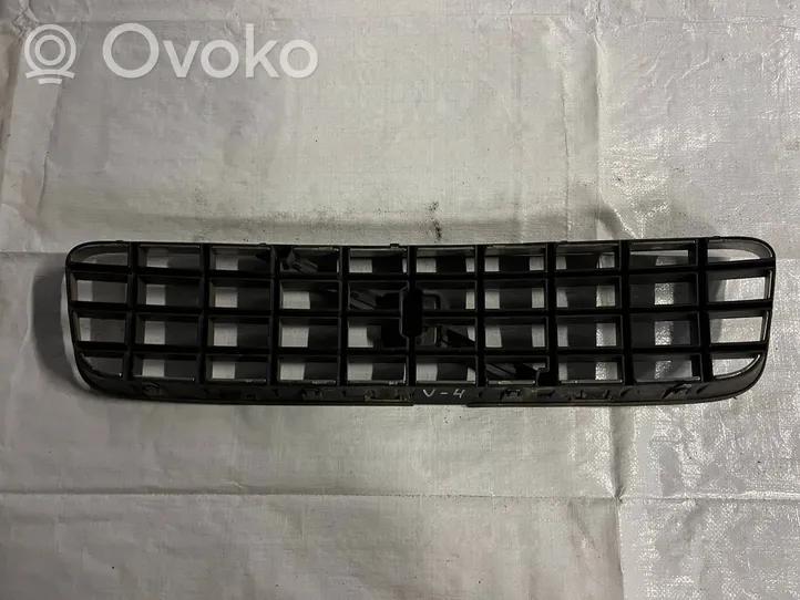 Volvo XC90 Передняя решётка 8620641