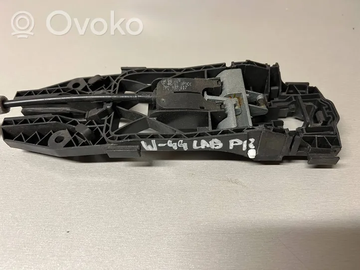 Volkswagen Touareg II Klamka/wspornik zewnętrzny drzwi przednich 7P6839885