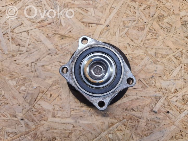 Volvo V70 Rear wheel bearing hub 