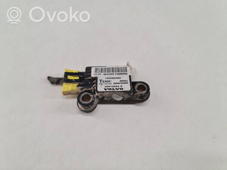 Volvo S40, V40 Czujnik uderzenia Airbag 30613044A