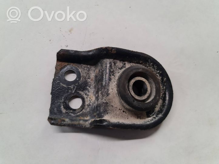 Volvo S40, V40 Fixation de radiateur 925655