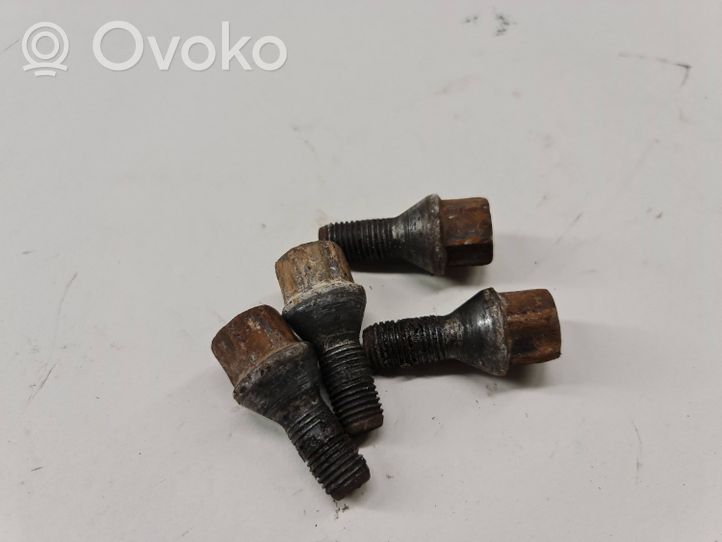 Fiat Grande Punto Nuts/bolts 