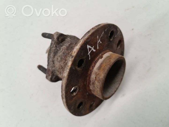 Opel Zafira B Rear wheel bearing hub 