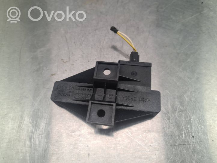 Audi A6 S6 C6 4F Beraktės sistemos KESSY (keyless) valdymo blokas/ modulis 33540201