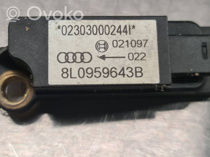 Audi A3 S3 8L Oro pagalvių smūgio daviklis 8L0959643B