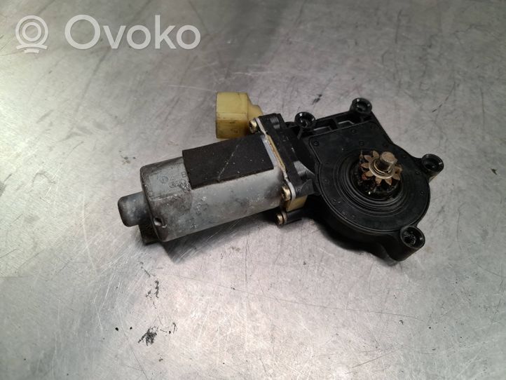 Volvo S60 Moteur de lève-vitre de porte avant 101353XXX