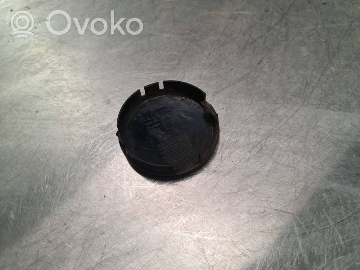 Volvo S60 Original wheel cap 8646379