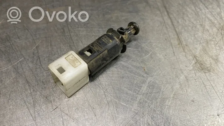 Renault Kangoo I Brake pedal sensor switch 