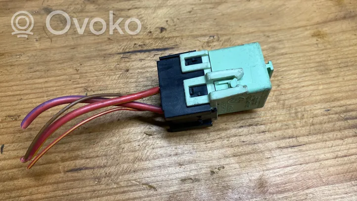 BMW 7 E65 E66 Other relay 61368373700