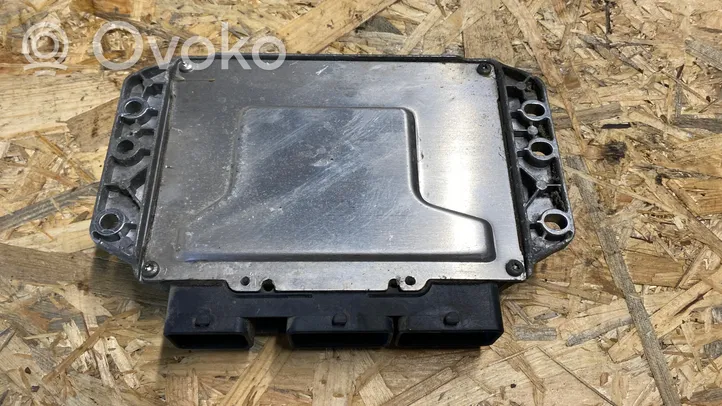 Renault Megane II Sterownik / Moduł ECU 8200387138