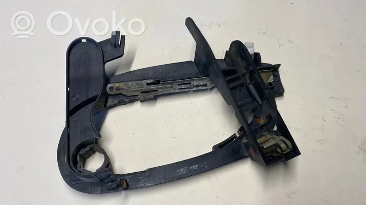 BMW 7 E65 E66 Support poignée extérieur de porte avant 70137021R1