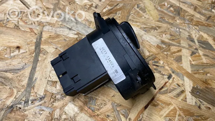 Ford Connect Interrupteur d’éclairage YC1T13A024BB
