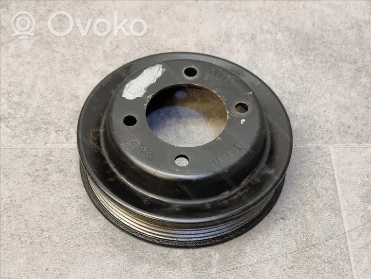 BMW 8 E31 Water pump pulley 11511709872