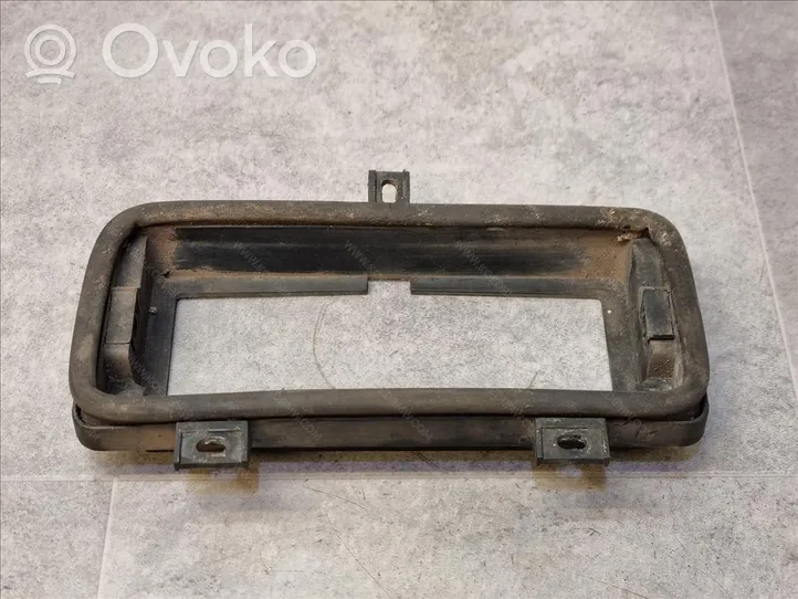 BMW 3 E30 Priešrūkinio žibinto dalis 63171376916