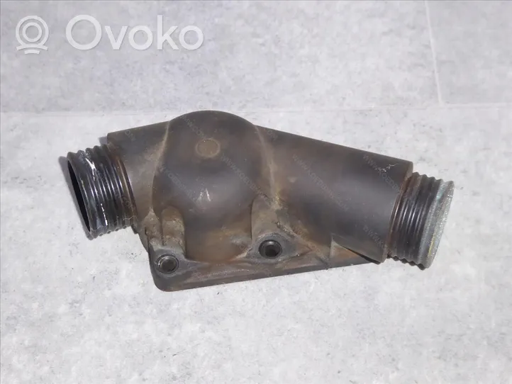 BMW 3 E36 Boîtier de thermostat 11531722531