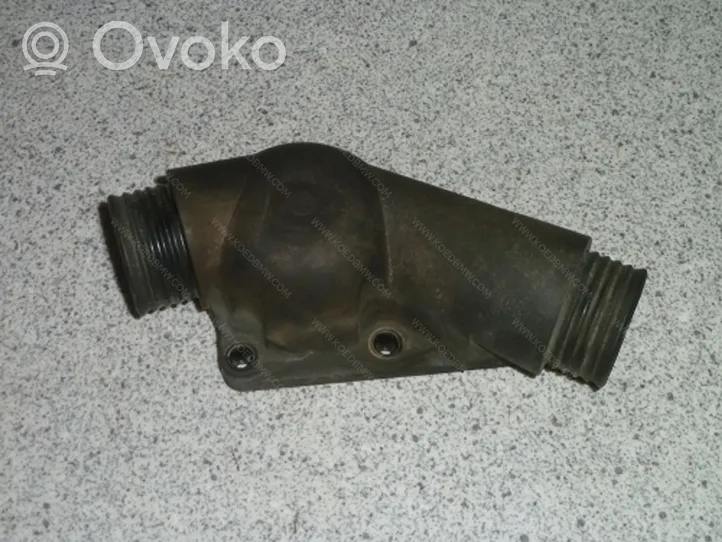 BMW 3 E36 Boîtier de thermostat 11531722531