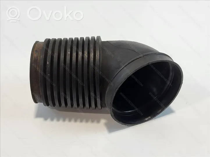 BMW 5 E60 E61 Tuyau sous vide 13717793645