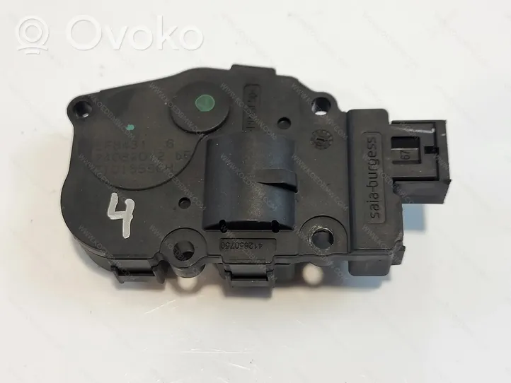 BMW 3 F30 F35 F31 Oro kondicionieriaus oro srauto sklendės varikliukas 64119321034