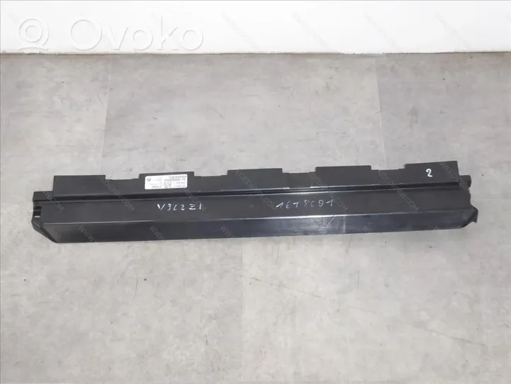 BMW 5 G30 G31 Staffa di montaggio del radiatore 17118577636