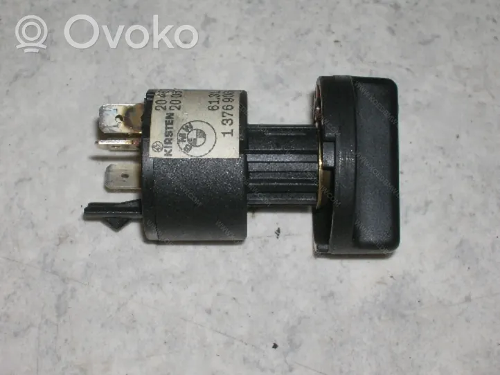 BMW 3 E30 Inny element deski rozdzielczej 61311376908