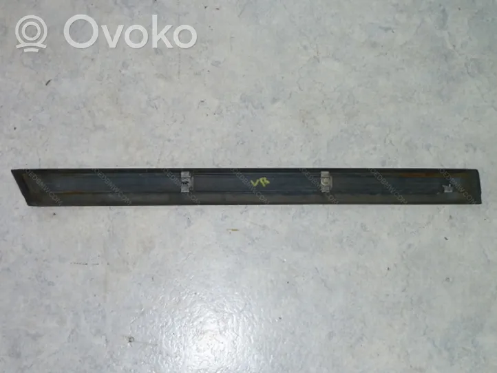 BMW 3 E36 Moulure de porte avant 51132250913