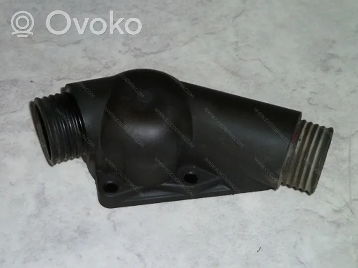 BMW 3 E36 Boîtier de thermostat 11531722531