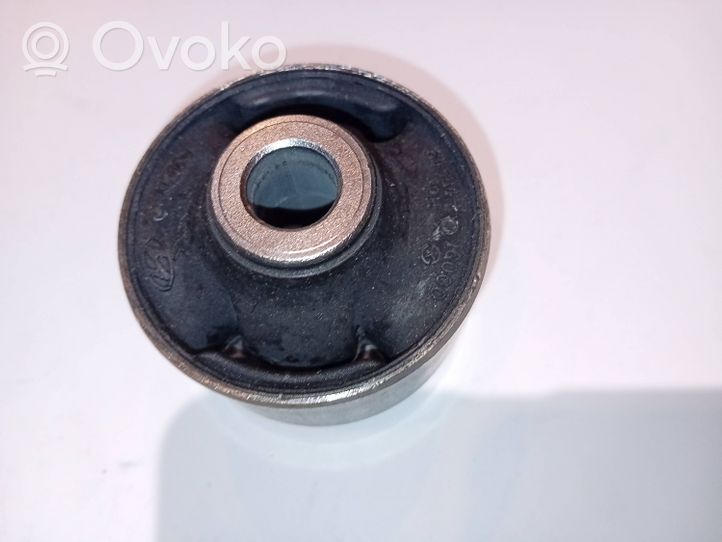 KIA Rio Boccola per braccio anteriore 545841G000