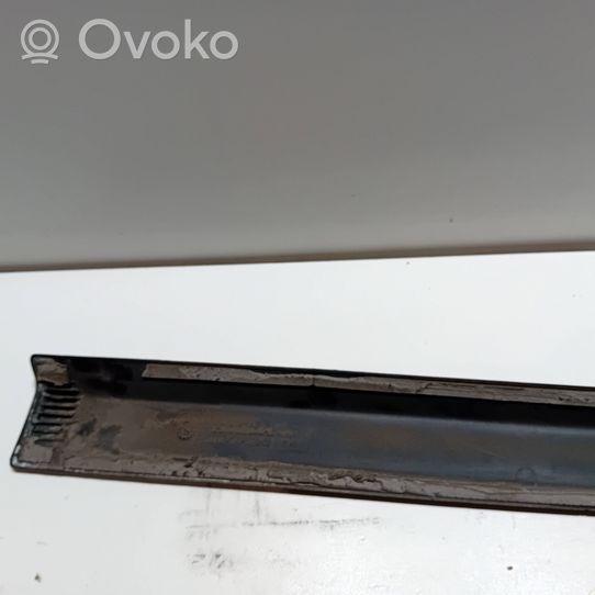 Honda Civic IX Rivestimento della portiera anteriore (modanatura) 08P05TV06002