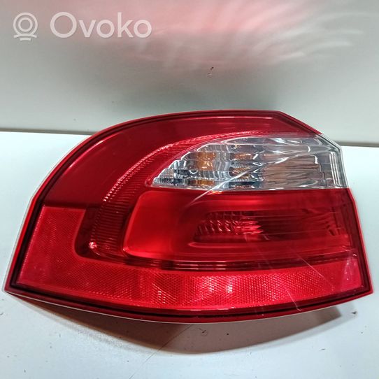 KIA Rio Lampa tylna 924021W2