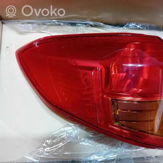 Suzuki Vitara (LY) Feux arrière / postérieurs 3567054P00000