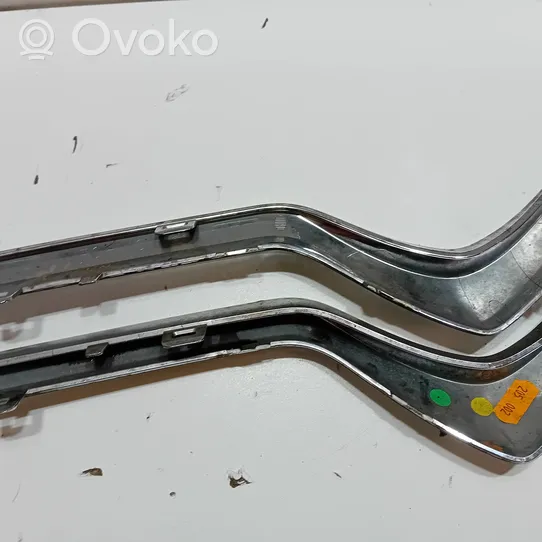 Citroen C3 Picasso Maskownica / Grill / Atrapa górna chłodnicy 9801809777