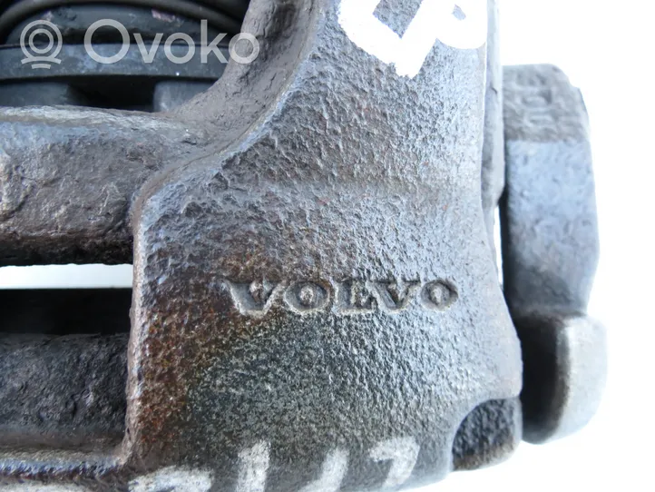 Volvo V70 Zacisk hamulcowy przedni 