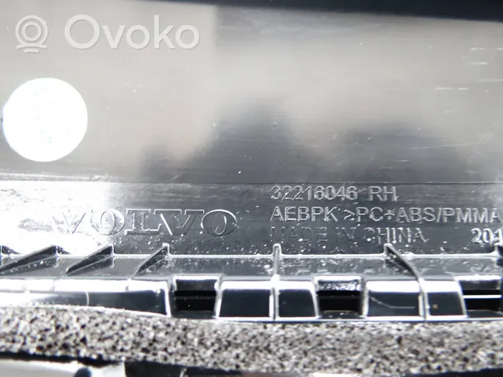 Volvo XC60 Kita galinių durų apdailos detalė 32216046