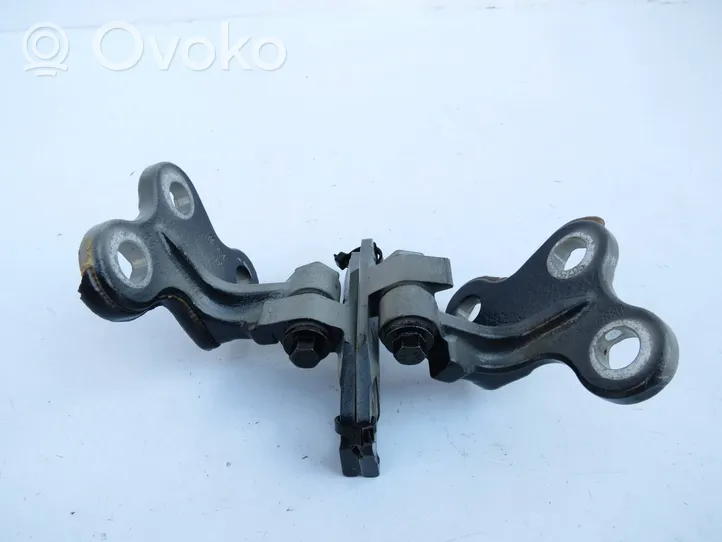 Volvo S60 Kit de charnières de porte avant 31218515