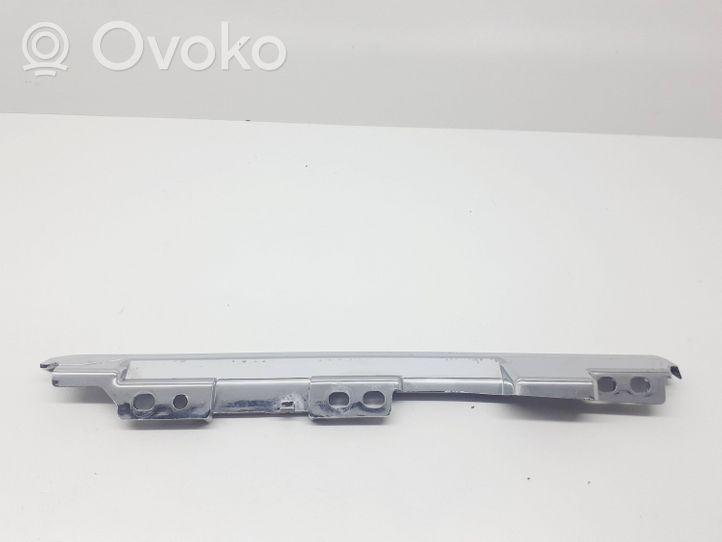 Toyota Avensis T270 Kojelaudan hansikaslokeron lista 5547405110