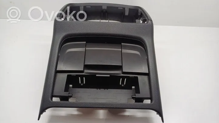 Audi A4 S4 B8 8K Console centrale arrière, garniture d'allume-cigare/cendrier 8K0864376