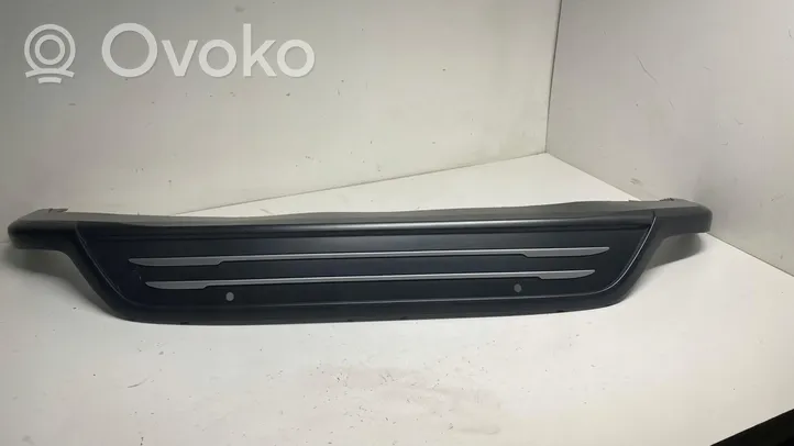 Hyundai Kona I Moldura embellecedora de la barra del amortiguador trasero 86612-DDAA0