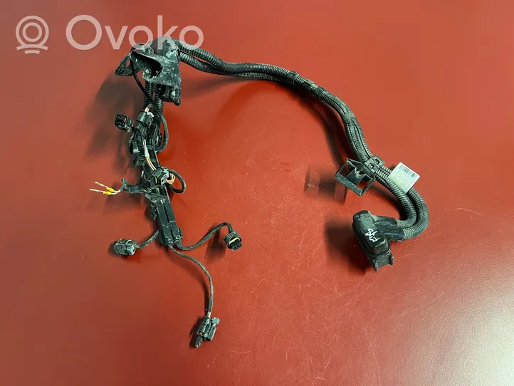 BMW X1 F48 F49 Fuel injector wires 8643382