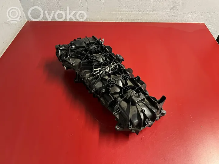 BMW X7 G07 Intake manifold 8647977