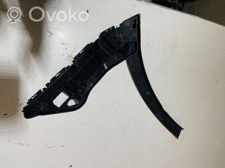 Toyota RAV 4 (XA40) Front arch trim 521120R030