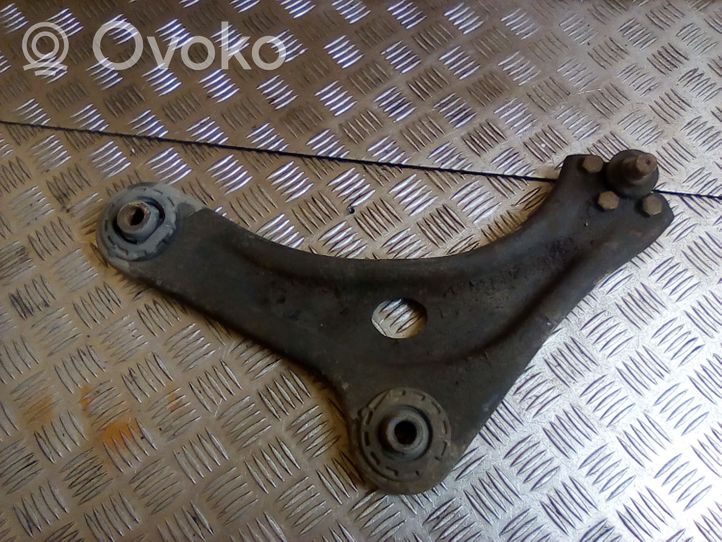 Citroen C3 Front lower control arm/wishbone 