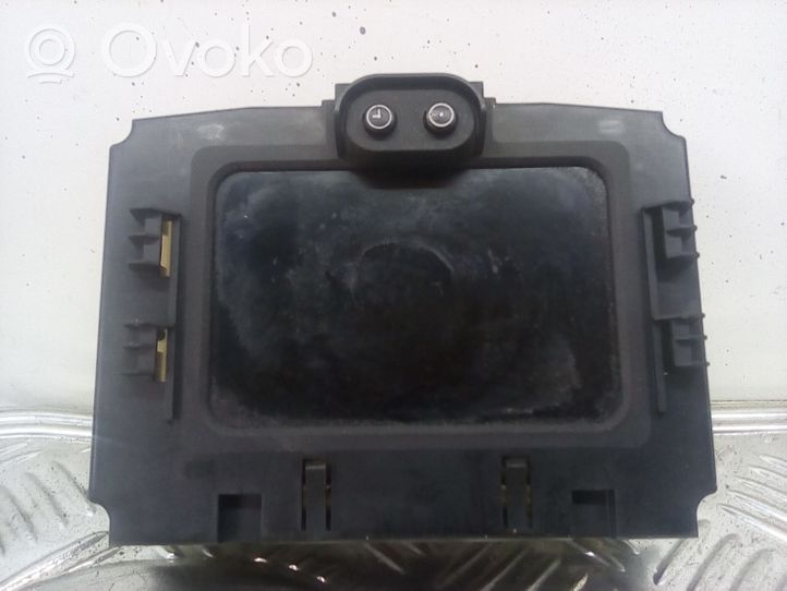 Opel Zafira A Monitori/näyttö/pieni näyttö 24435537