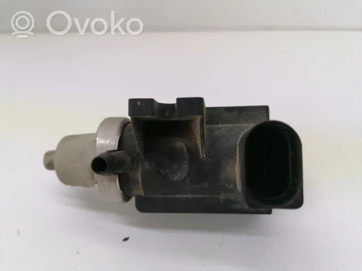 Volkswagen Bora Turbo solenoid valve 31100