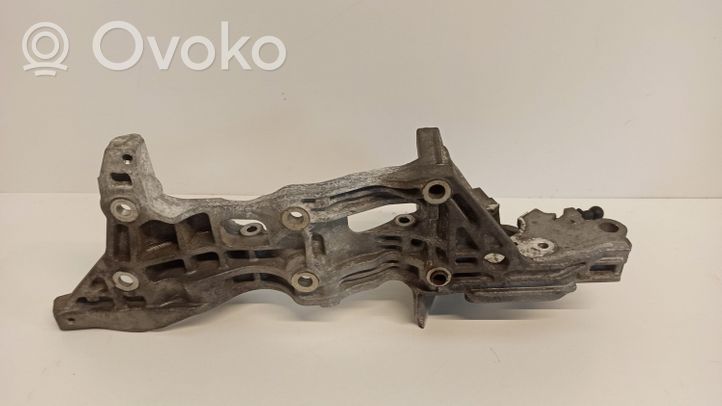 Volkswagen Tiguan Support de générateur / alternateur 04L903143B