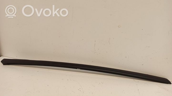 Volvo XC70 Priekinio stiklo apdaila 30753552