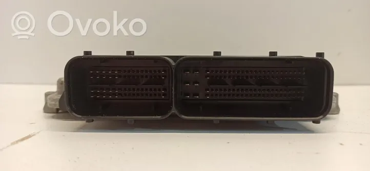 Suzuki Swift Komputer / Sterownik ECU silnika 33910-53R00