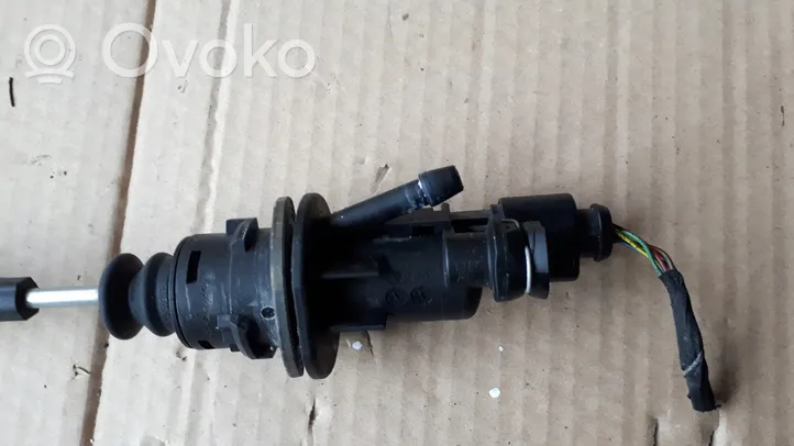 Audi A5 Główny cylinder sprzęgła 8K1721401H