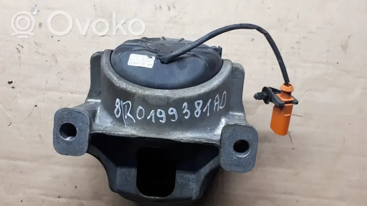 Audi A4 S4 B8 8K Supporto di montaggio del motore 8R0199381AD