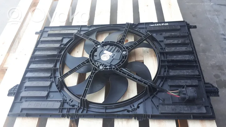 Audi A4 S4 B9 Ventilatore di raffreddamento elettrico del radiatore 8W0959455J